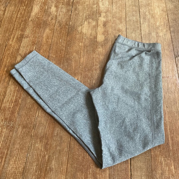 Under Armor Gray Leggings Small - Picture 5 of 5